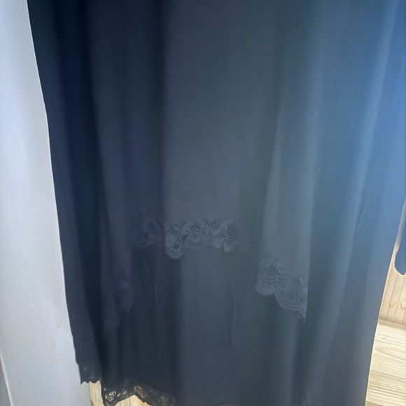 Stylish High-Low Tunic - Picture 4 of 5